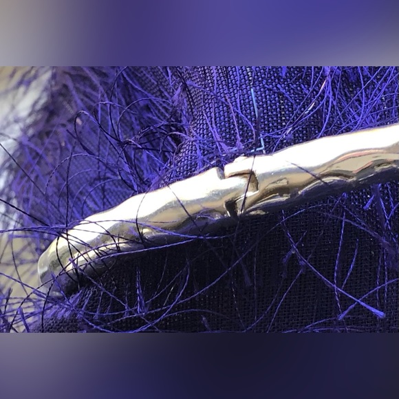 🎉🎉Chunky Silver Tone Flower Bracelet - Picture 6 of 12